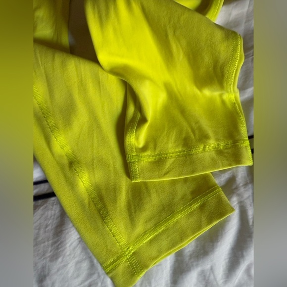 Lululemon - Picture 5 of 9